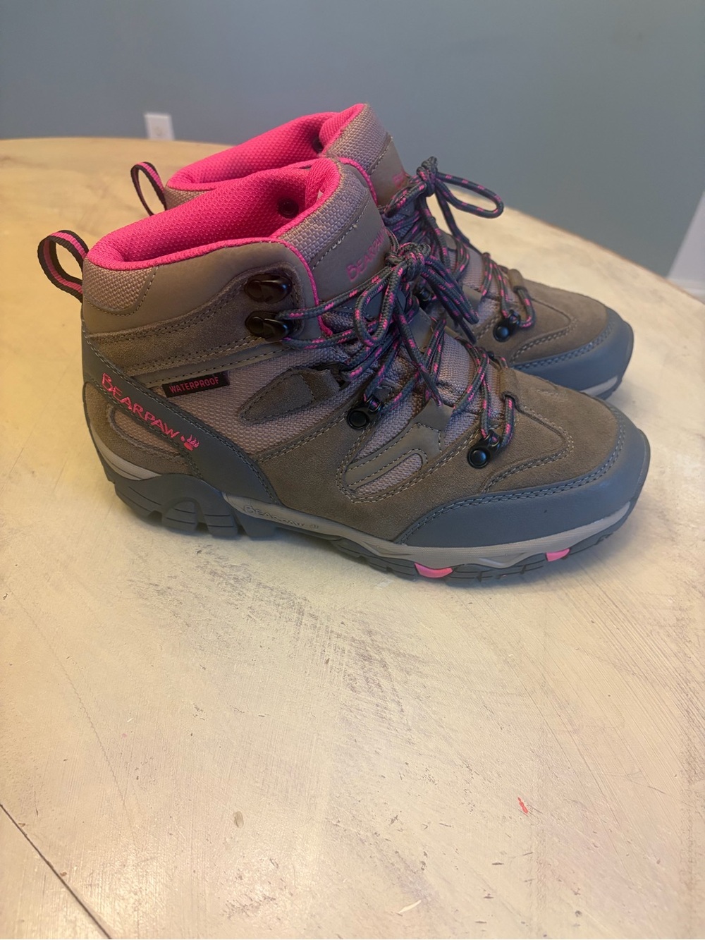 BEARPAW Corsica Waterproof Ankle Hiking Boots Gray/Pink Women's US 8.5 EU 39.5